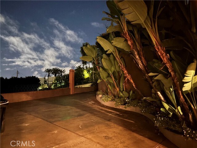 Foto del edificio - 1316 Beverly Grove Pl