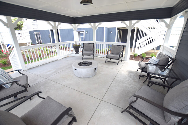 Gazebo with Firepit - The Pointe at East River Place