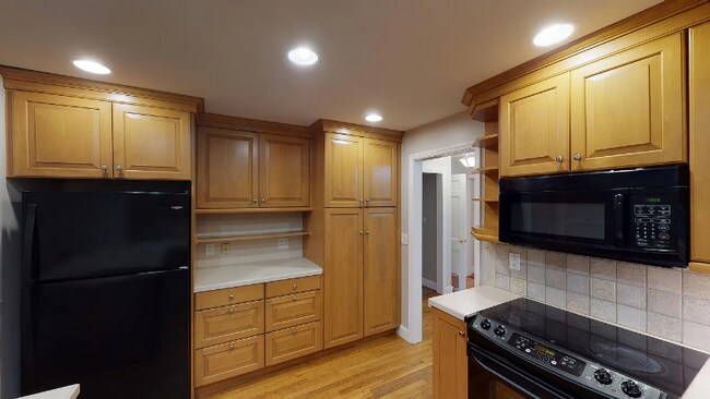 Foto del edificio - 5818 Kenwood Rd