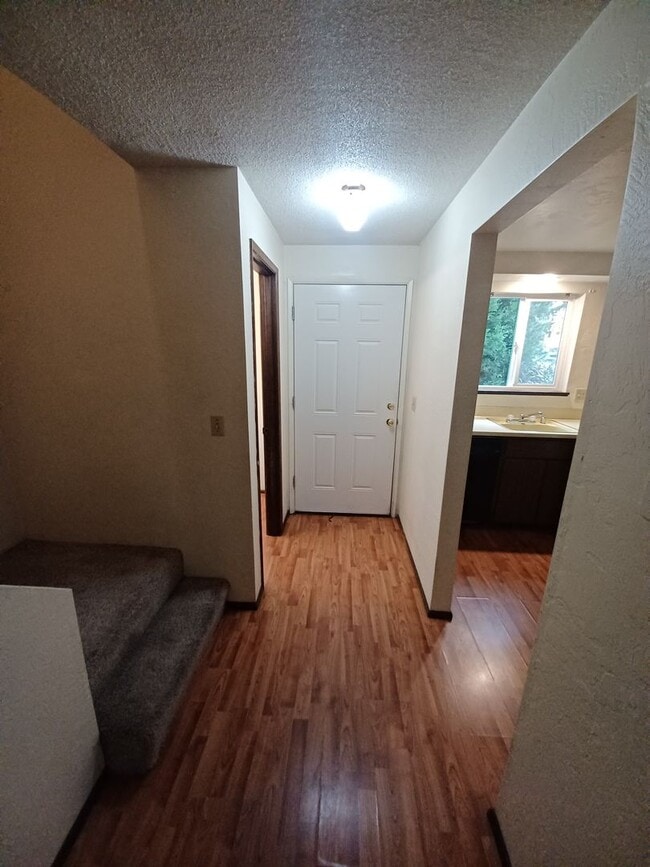 Building Photo - Gama08~1232 W 8th Ave.