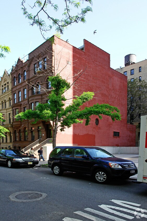 Primary Photo - 117 W 92nd St