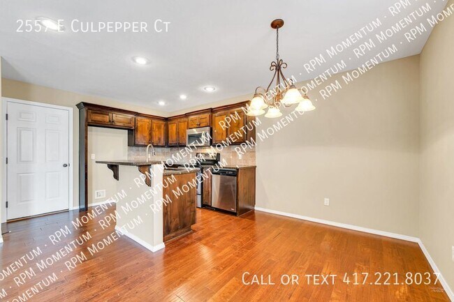 Building Photo - 3 Bedroom, 2 Bathroom REPUBLIC MO