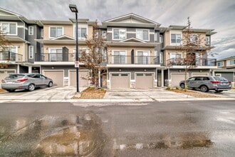 Building Photo - 710 Sage Hill Grove NW