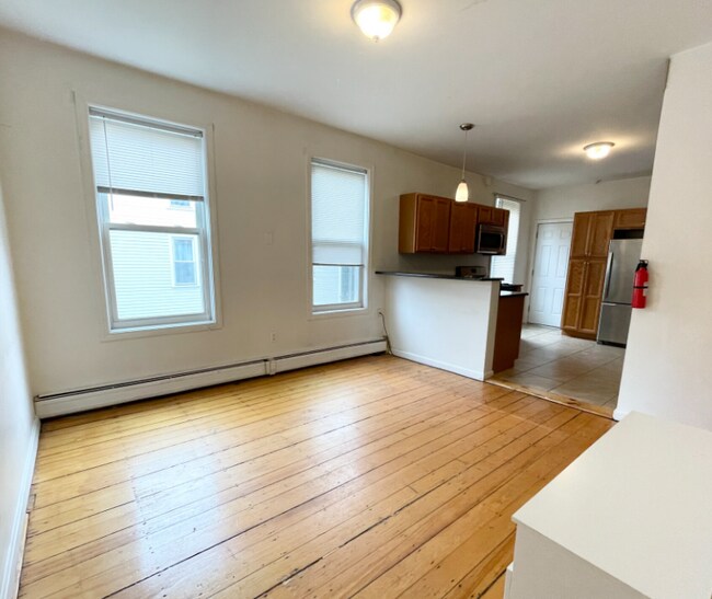 Building Photo - 52 Delle Ave
