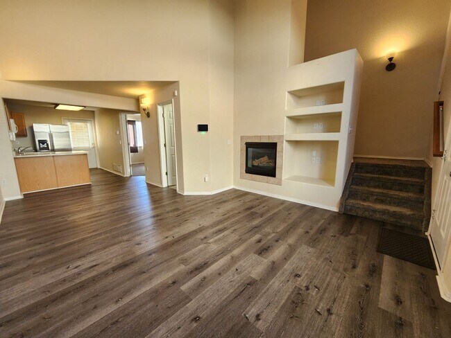 Foto del edificio - Beautiful 2 Bed, 2 Bath Home Near Fort Car...