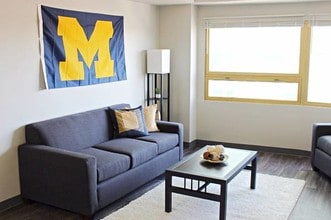 Building Photo - 400 Maynard