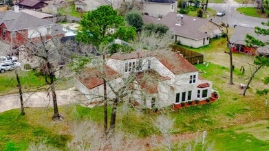 Building Photo - 1727 Cloister Dr