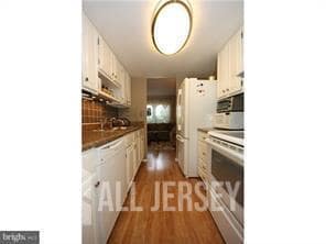 Foto del edificio - 34 Beechwood Ct