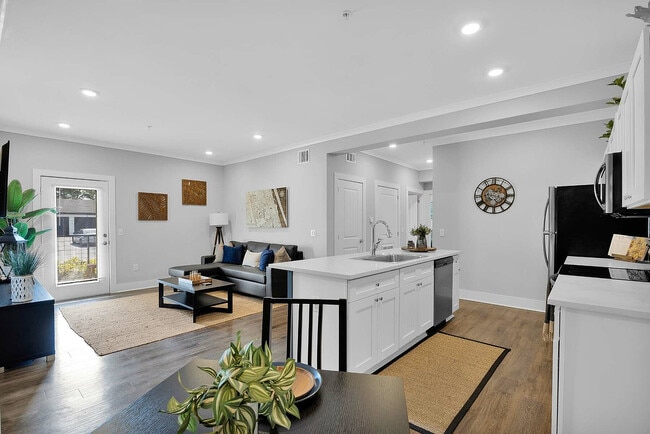 Daytona_Pointe Grand_022 - Pointe Grand Daytona