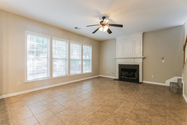 Building Photo - 6365 Whirlaway Dr
