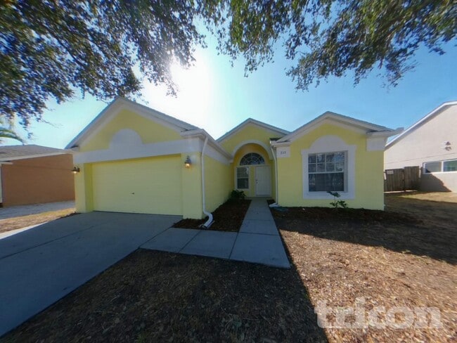 Building Photo - 217 Lakeway Ln