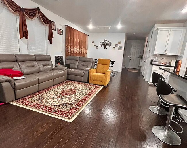 Foto del edificio - Senderos Creek 3bd paired home