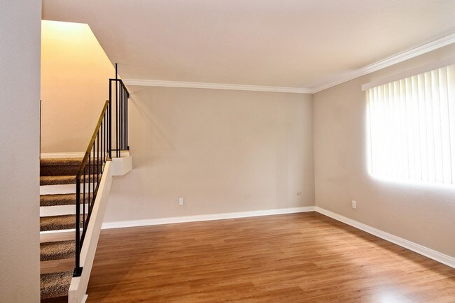 Building Photo - 1197 N Mollison Ave