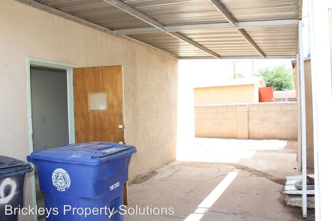 Building Photo - 2 br, 1 bath House - 820 Ortiz Drive NE