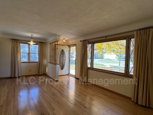 Building Photo - 3307 Gleaves Ct