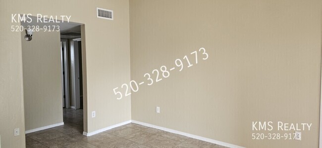 Building Photo - 6888 S Avenida De Aventura