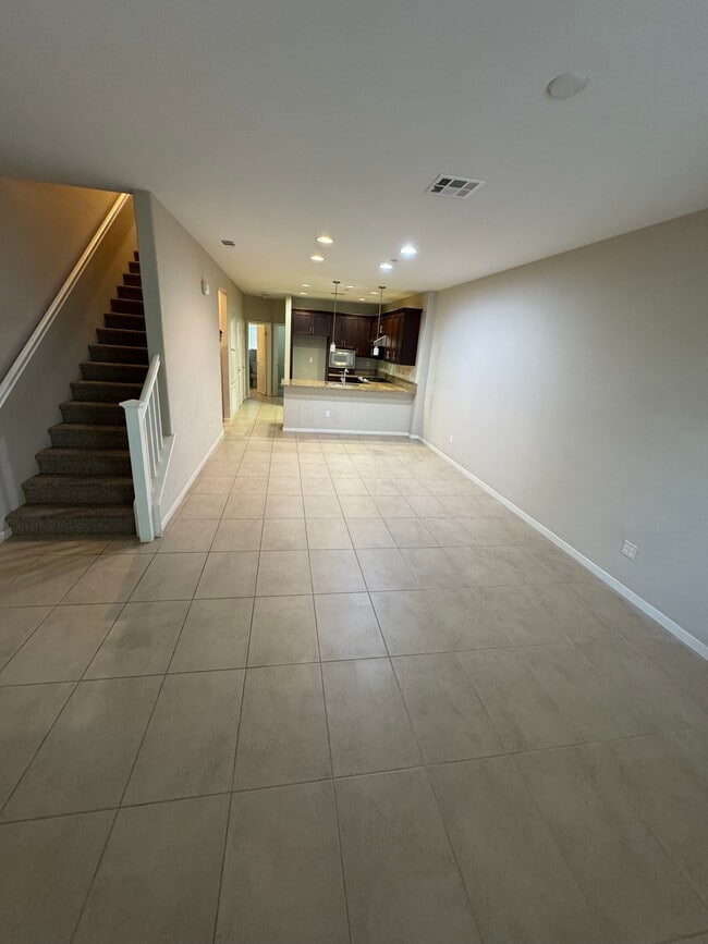 Building Photo - 1578 W Artesia Sq