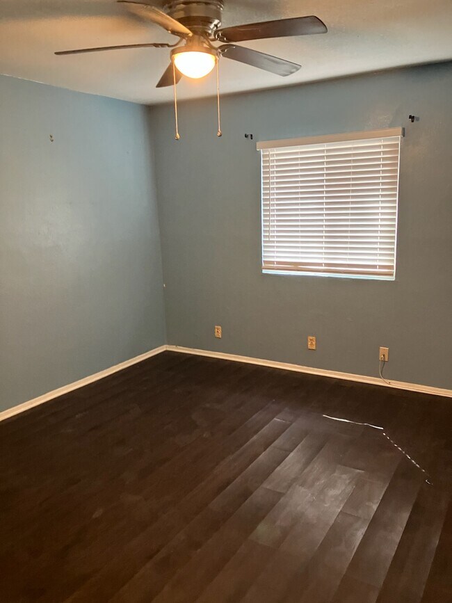 Foto del edificio - 13615 Primwood St