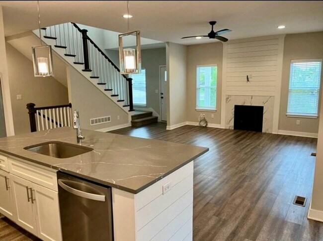 Foto del edificio - 6942 W 162nd Ct