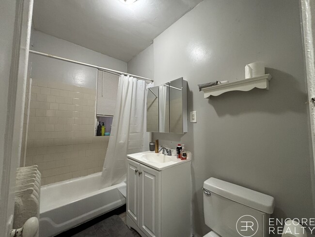 Foto del edificio - 463 Park Dr