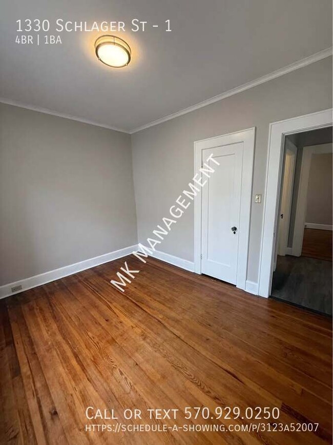 Building Photo - 1330 Schlager St