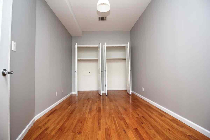 Primary Photo - 1464 Bushwick Ave