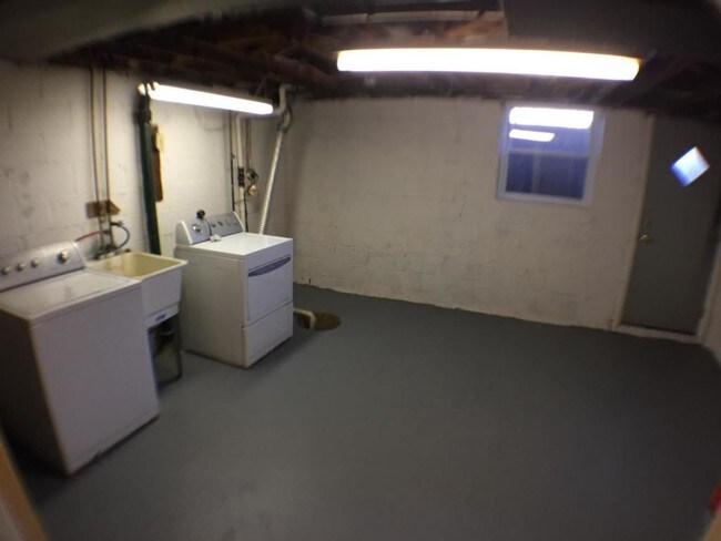 Foto del edificio - 8061 Wallace Road