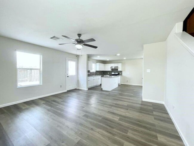 Building Photo - 1731 Ramsay Way