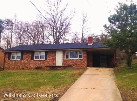 Primary Photo - 3 br, 1 bath House - 300 LAKESIDE DRIVE