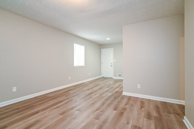 Foto del edificio - 889 Ralph Rd SE
