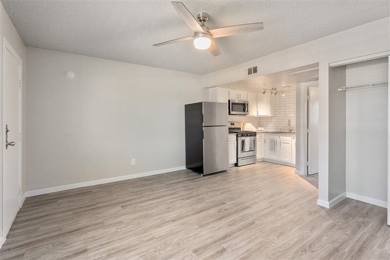 Rise Parkside 7102 N 43rd Ave Glendale, AZ Apartments for Rent in Glendale