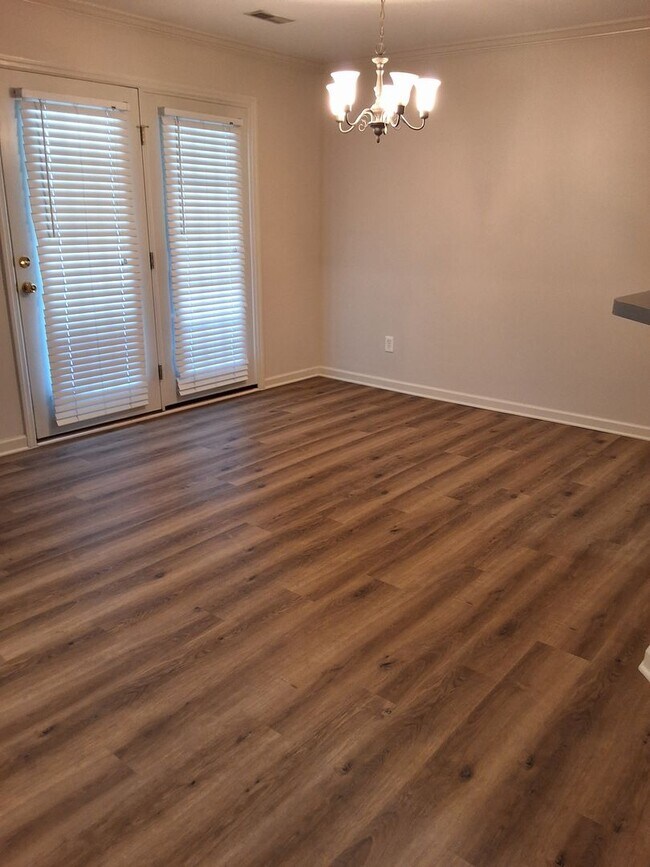 Foto del edificio - Northwest Knoxville 37921 - 2 bedroom, 1-c...
