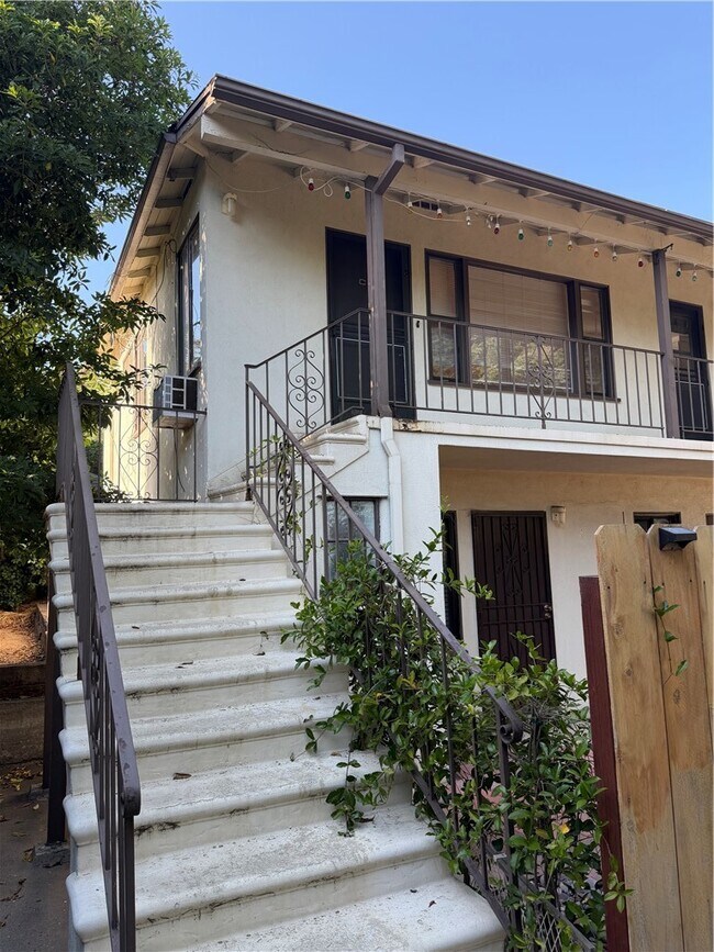 Foto del edificio - 547 W Sierra Madre Blvd