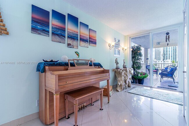 Foto del edificio - 121 Golden Isles Dr