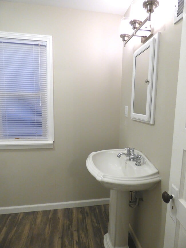 Main Floor Bathroom - 1510 13th Ave E