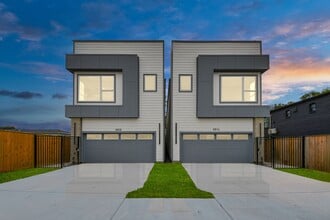 Building Photo - 6816 Del Rio St
