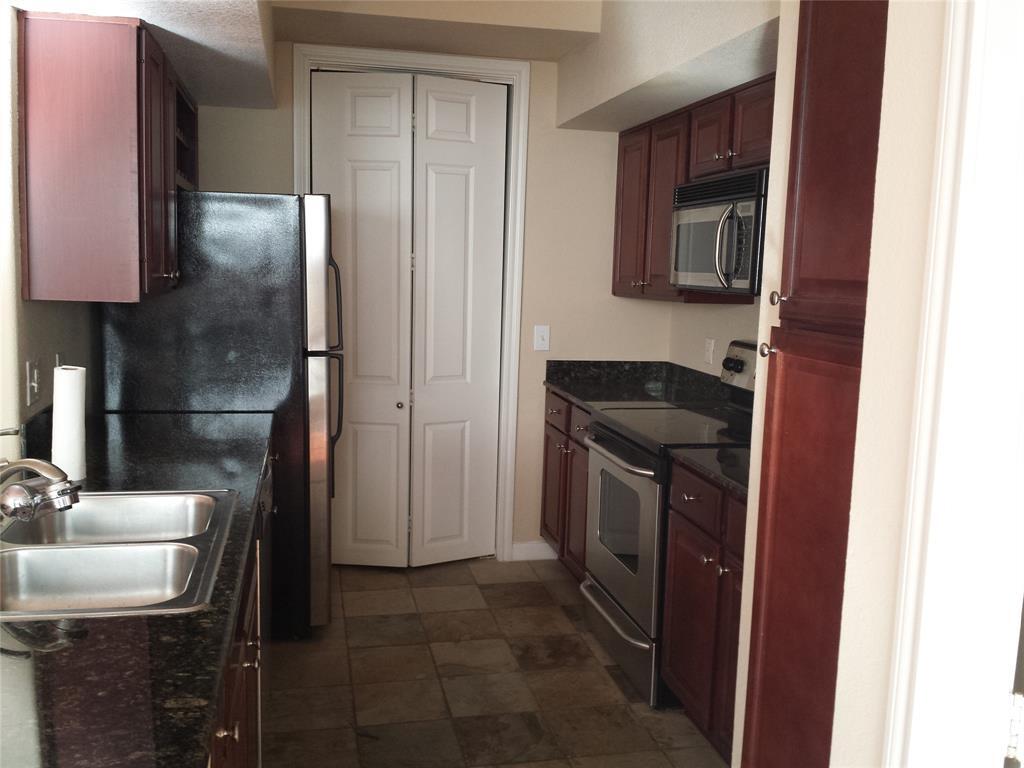 Foto principal - 7575 Kirby Dr