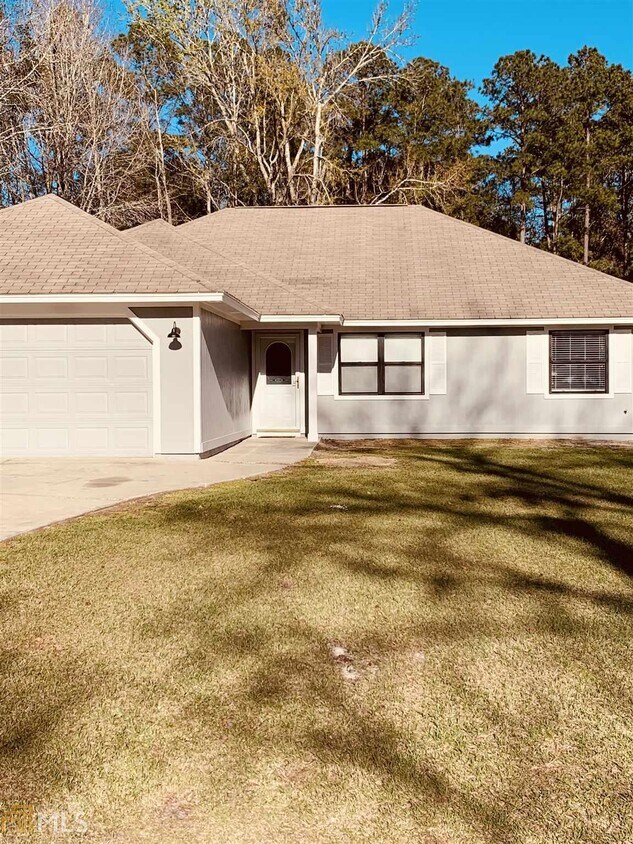 34 Retreat Pl, Woodbine, GA 31569 House Rental in Woodbine, GA