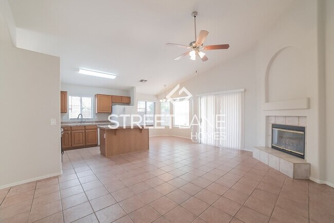 Building Photo - REDUCED!