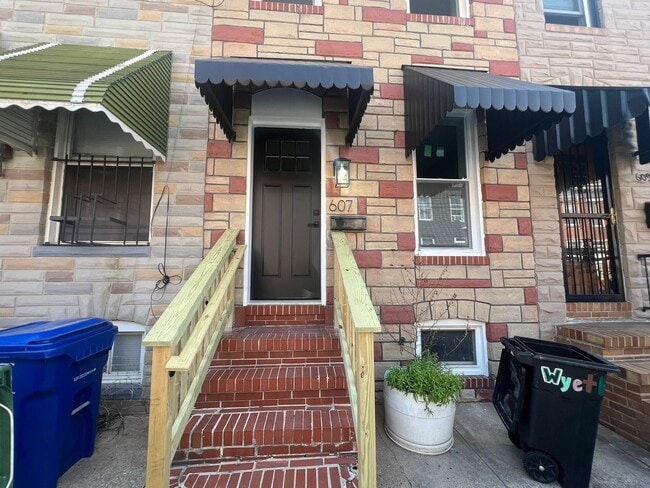 Building Photo - Completely Remodeled 2 Bed 1 Bath