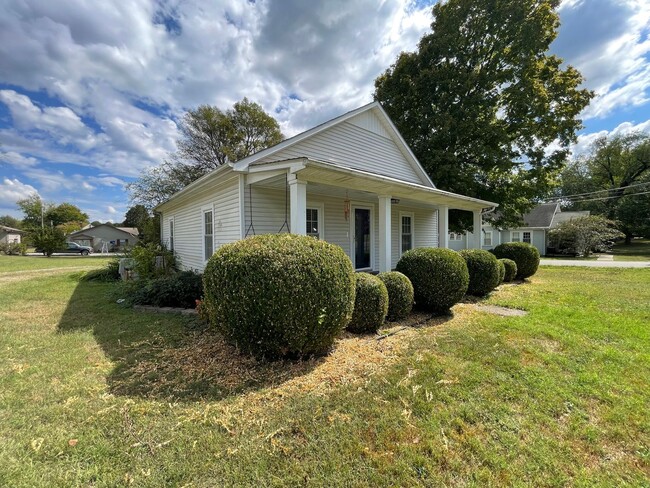 Building Photo - 2 bedroom Home in Calvert City