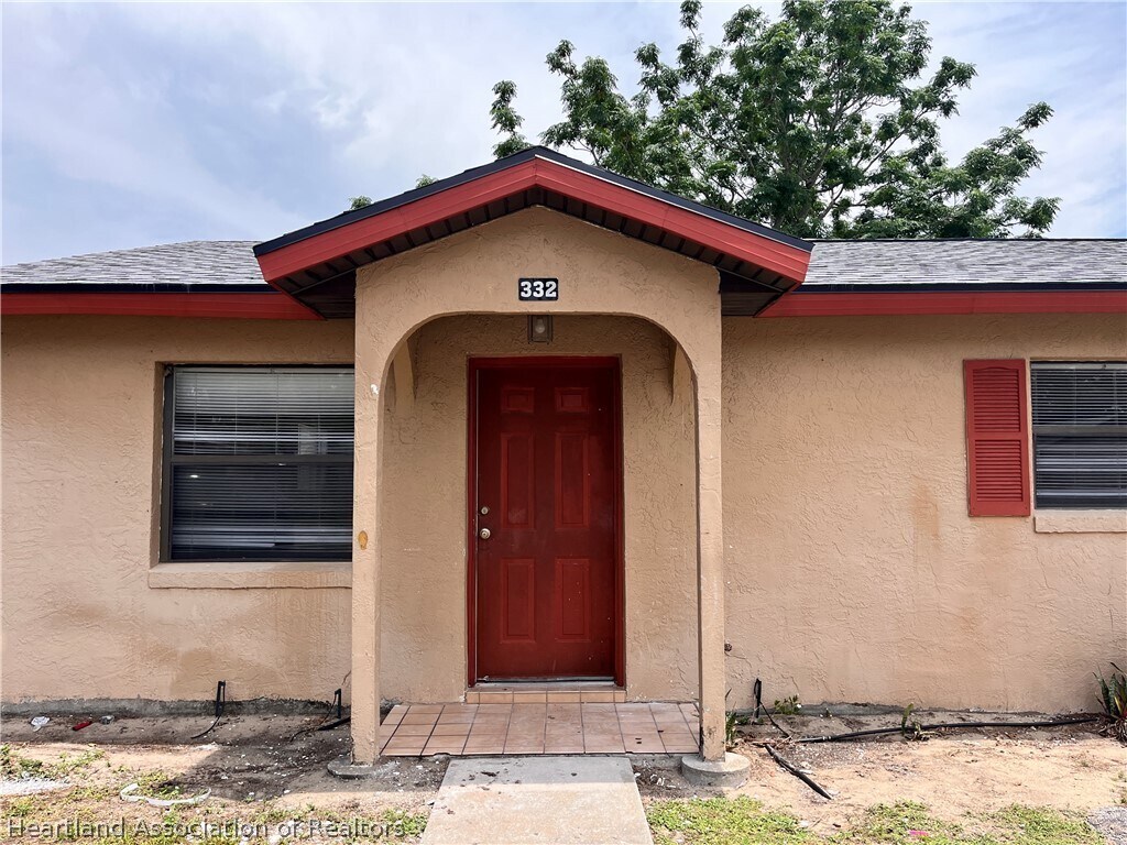 332 Blanco Ct, Avon Park, FL 33825 Room for Rent in Avon Park, FL