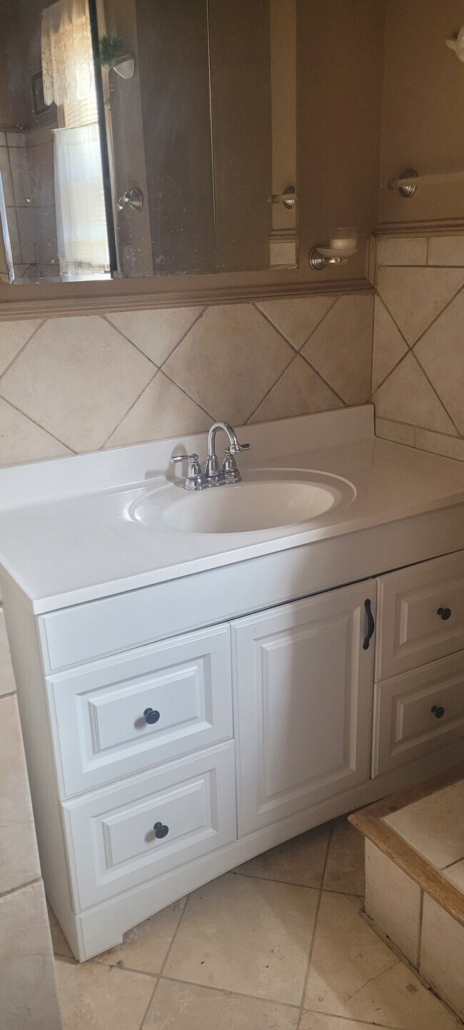 Bathroom - 99 Vassar Ave