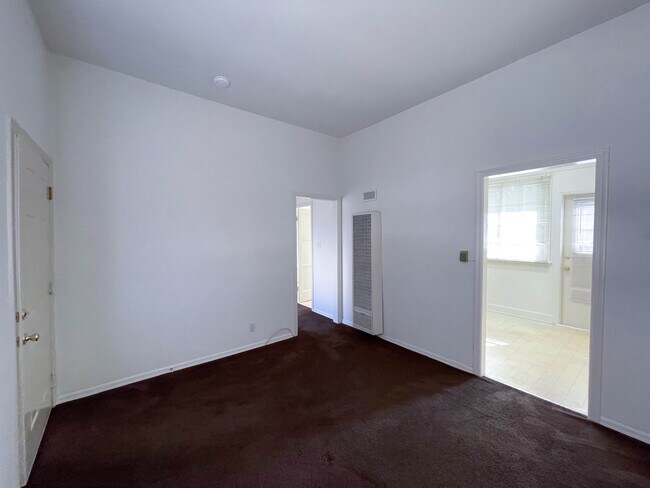 Foto del edificio - 104 N Huntington Dr