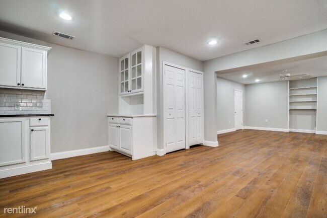 Foto del edificio - 3 br, 3 bath Townhome - 3034 Valley View Lane