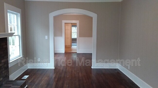 Foto del edificio - 104 Walker Ave