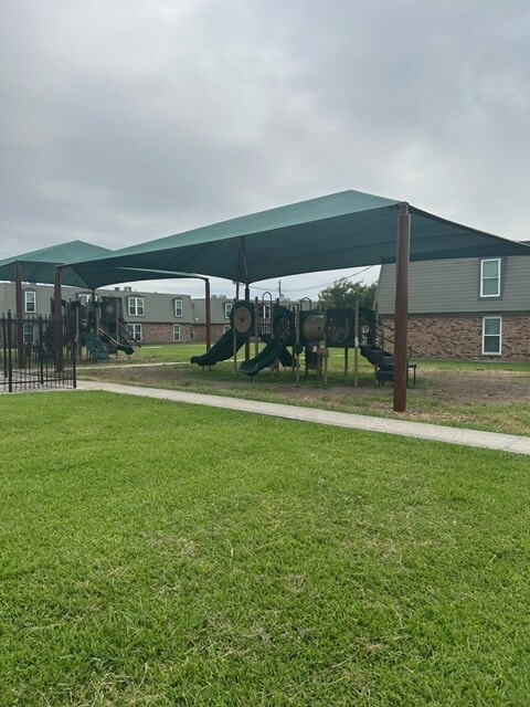 Building Photo - Village at Baytown