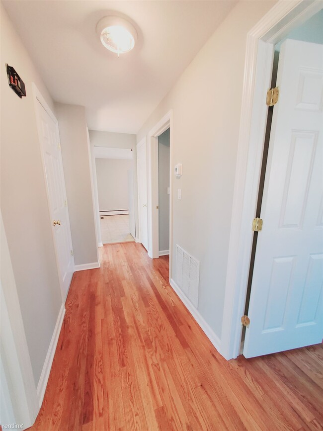 Foto del edificio - 3 br, 1 bath Condo - 37 Beal St Unit 1