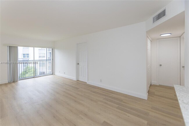 Building Photo - 8740 N Sherman Cir