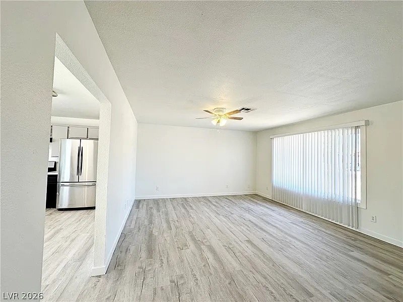 Foto del edificio - 134 Gilliflower Ave